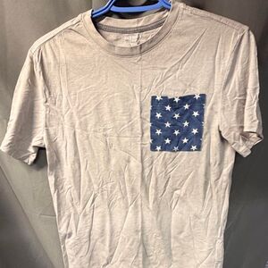 Old-navy T-shirt